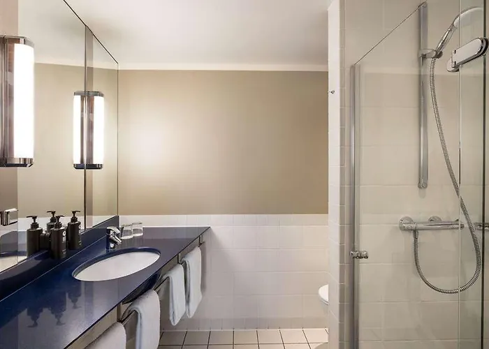 Отель Vienna House By Wyndham Sonne Росток