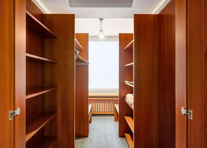 Vienna House By Wyndham Sonne Отель Росток